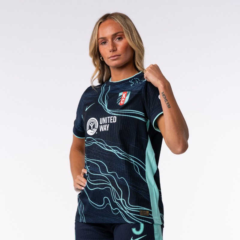 Ellie Bravo-Young Kits